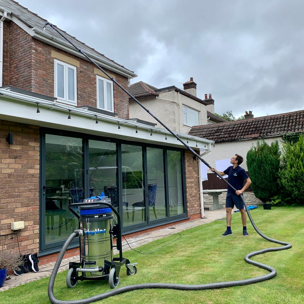 High level gutter cleaning in liverpool